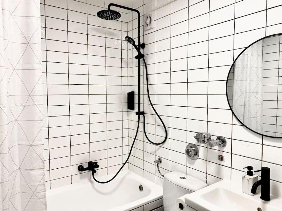 Top-Apartment Mit Parkplatz Und Balkon Reutlingen Esterno foto