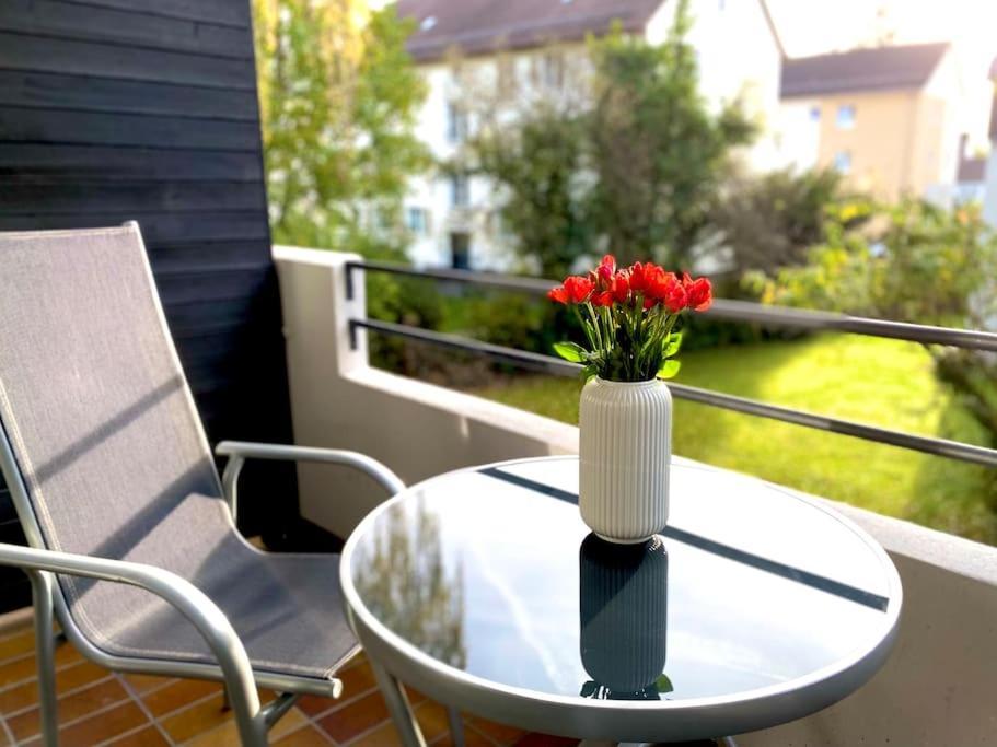 Top-Apartment Mit Parkplatz Und Balkon Reutlingen Esterno foto
