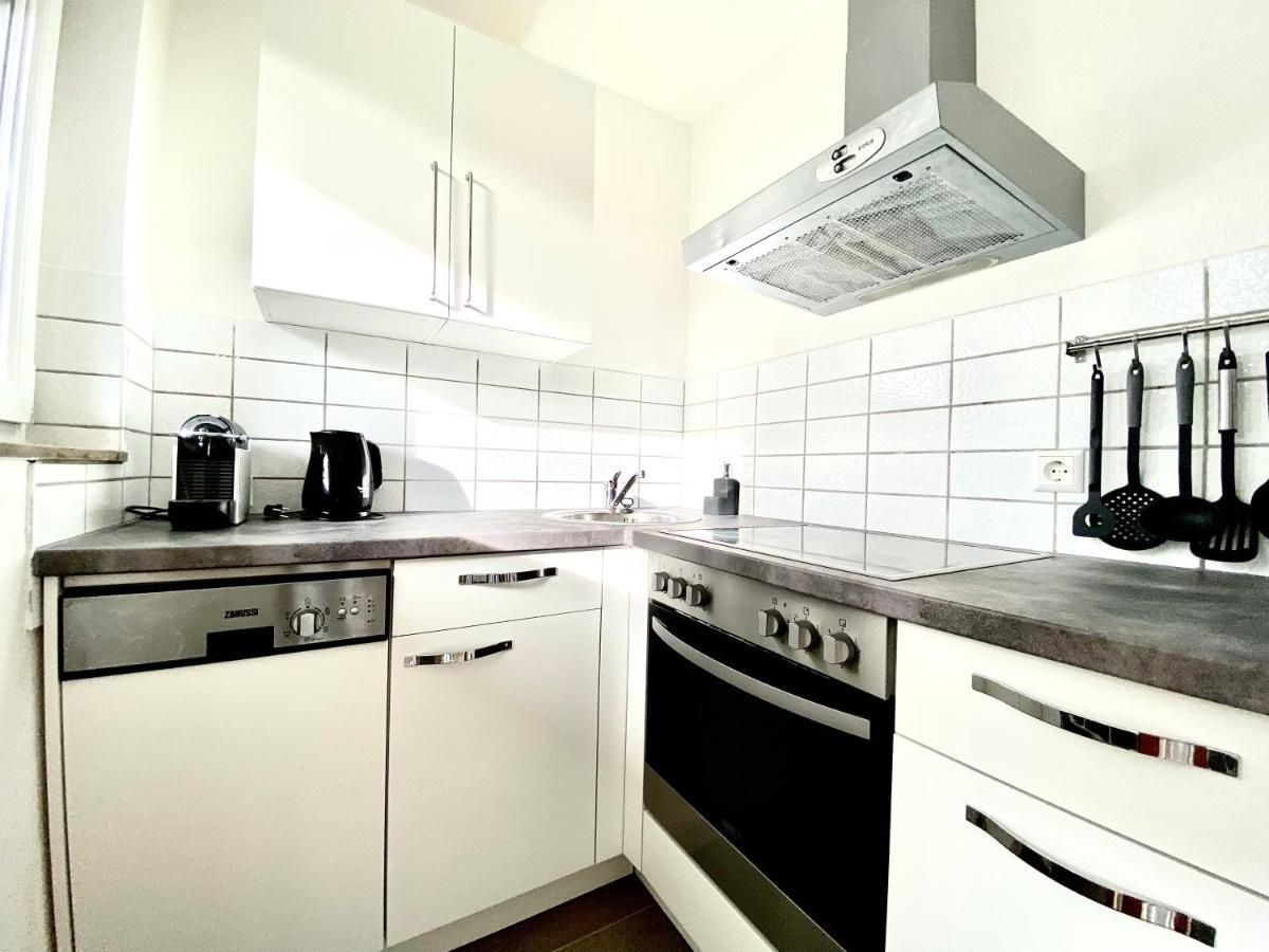 Top-Apartment Mit Parkplatz Und Balkon Reutlingen Esterno foto